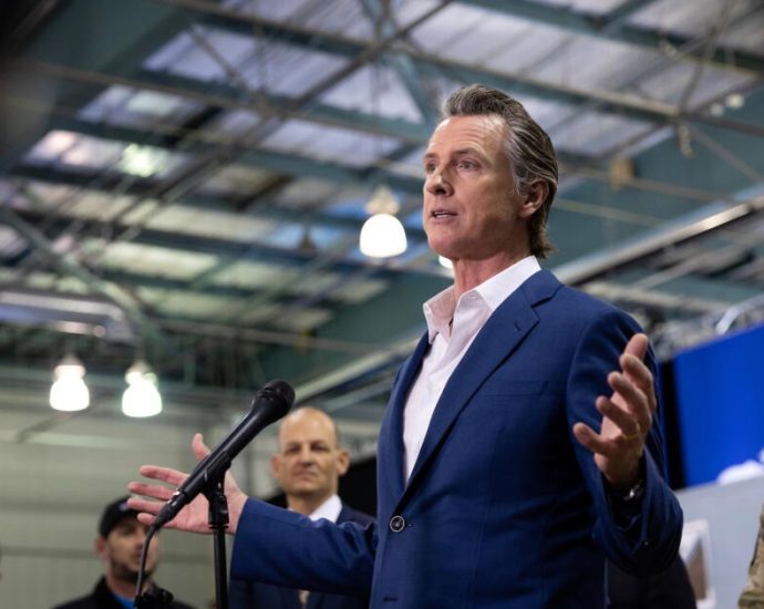 commentary:-gavin-newsom-is-a-lame-duck.-can-his-presidential-hopes-still-take-flight?