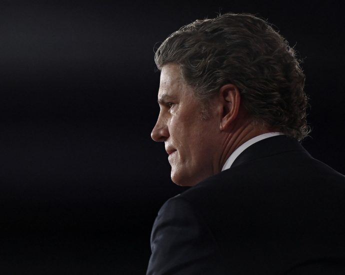 texas-republicans-call-out-railroad-commissioner-candidate-over-racist-post