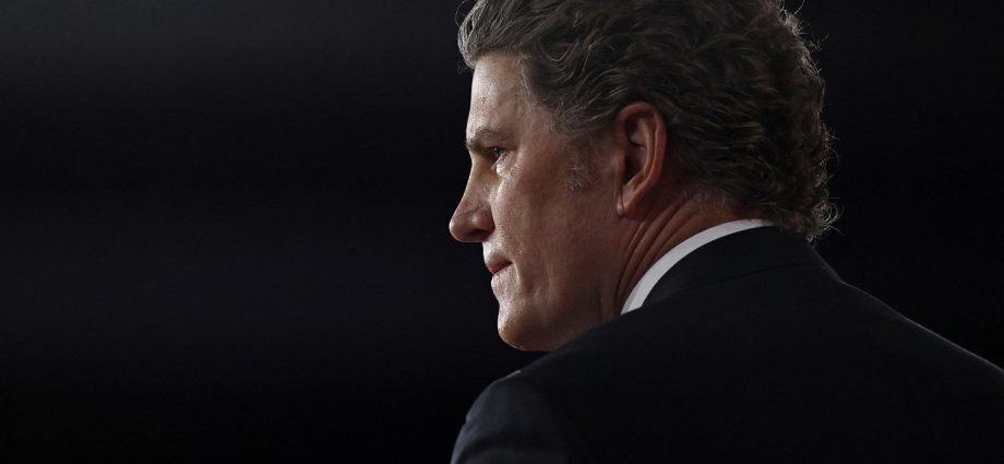 texas-republicans-call-out-railroad-commissioner-candidate-over-racist-post