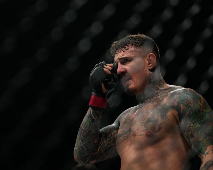 tom-aspinall-vacates-ufc-heavyweight-title-due-to-eye-injury