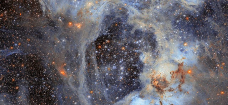 Haunting Hubble telescope image captures cosmic cycle of destruction and creation — Space photo of the week