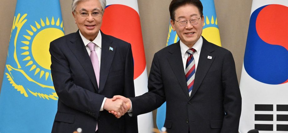 south-korea-embraces-central-asian-leaders,-looking-to-boost-regional-clout