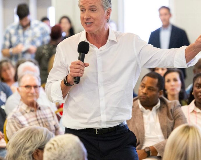 newsom-says-he-won’t-run-for-president-if-harris-does