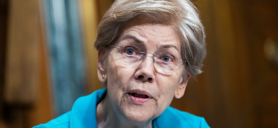elizabeth-warren-rallies-democrats-against-crypto-in-senate-showdown