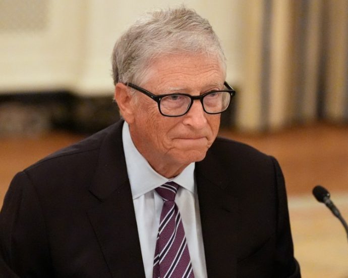 gates-foundation-warns-ai-could-widen-inequality-as-foundation-pledges-$1b-to-expand-access