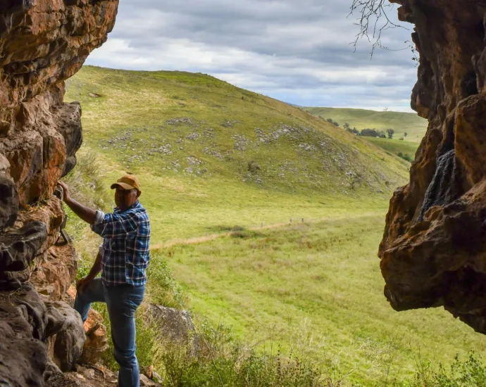 this-australian-cave-hid-25,000-years-of-ritual-secrets