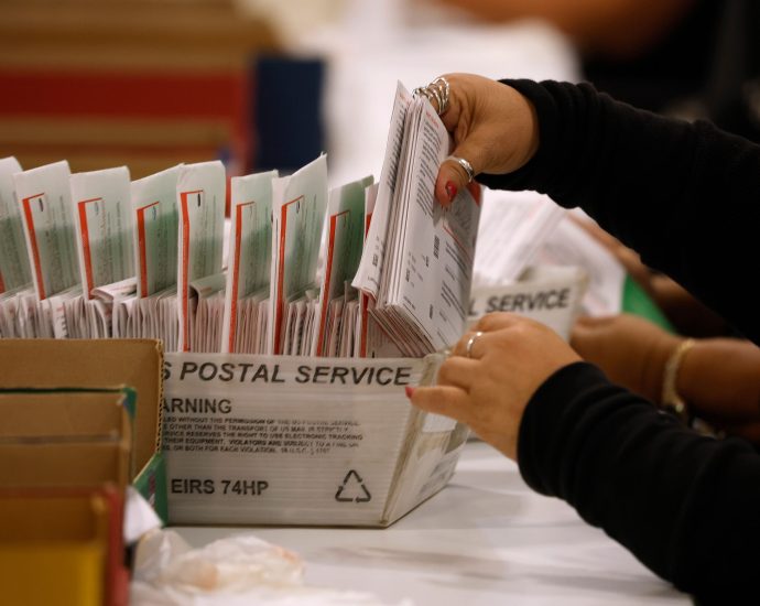 the-supreme-court-just-blocked-the-traitor’s-efforts-to-control-mail-in-voting-for-the-midterms