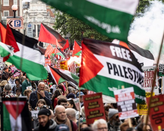 uk-trade-unions-back-motion-to-boycott-and-sanction-israel