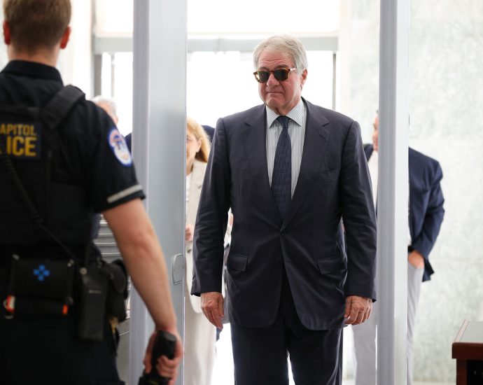 house-votes-to-hold-epstein-associate-leon-black-in-contempt-of-congress