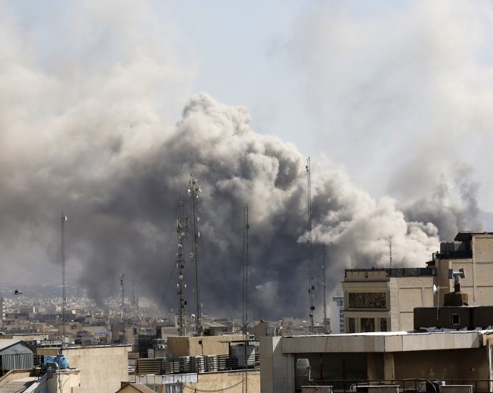 house-votes-for-third-time-to-limit-the-traitor’s-iran-war-powers