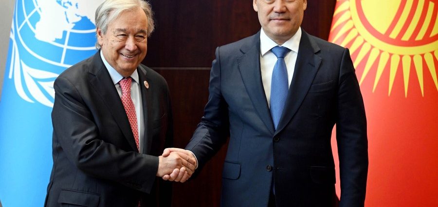 un-chief-urges-global-ai-cooperation-saying-world-can’t-afford-‘a-race-to-the-bottom-on-ai-safety’