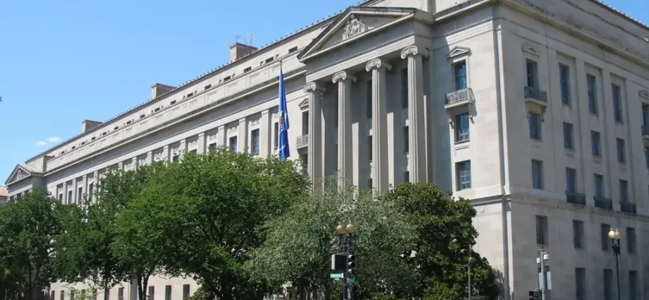 us-charges-five-as-alleged-kremlin-assassination-network-reaches-american-soil