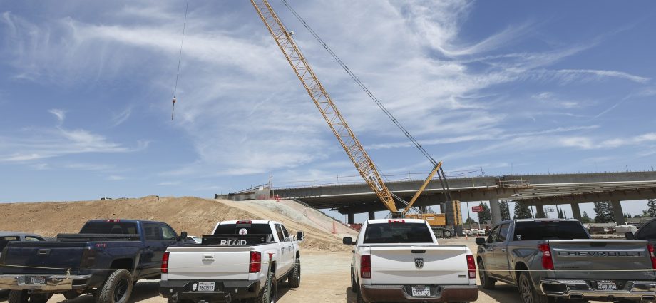 california’s-high-speed-rail-went-off-the-rails-on-travel-expenses