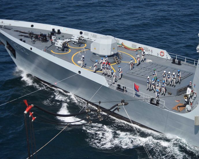 india-pakistan-navy-ship-collision-sparks-alarm-over-unintended-escalation