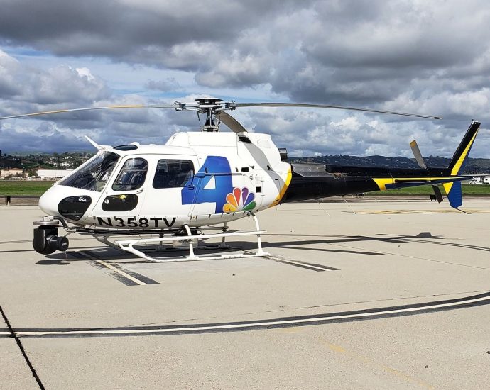 “you-can’t-pull-up?”-chilling-video-shows-la-news-helicopter-falling-out-of-the-sky,-killing-3