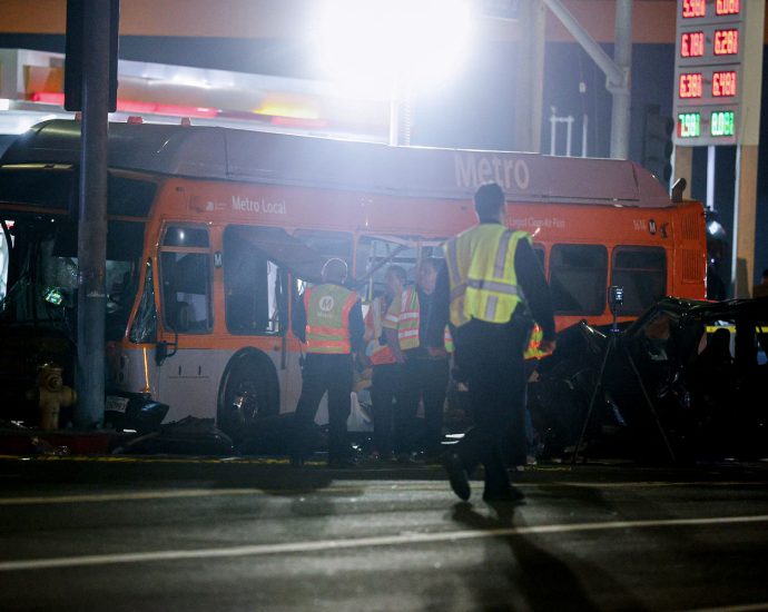 driver-charged-with-2nd-degree-murder-in-la.-bus-crash-that-news-helicopter-was-covering