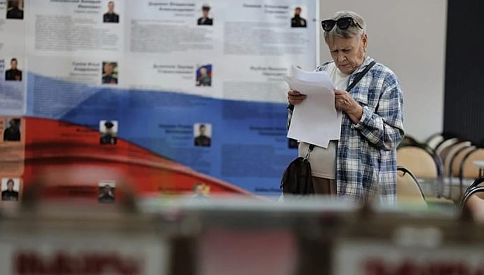 russians-vote-in-elections-with-no-party-opposing-putin-or-war-in-ukraine