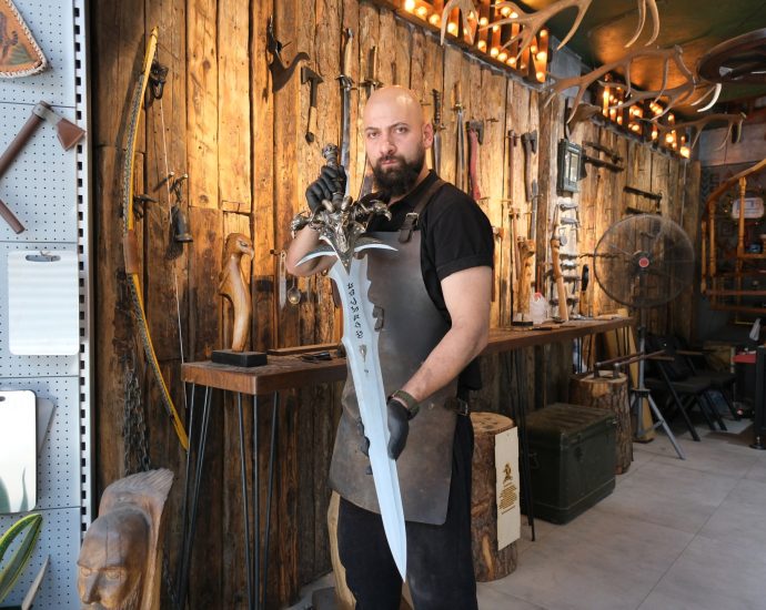 how-fantasy-fans-are-keeping-a-turkish-blacksmithing-tradition-alive
