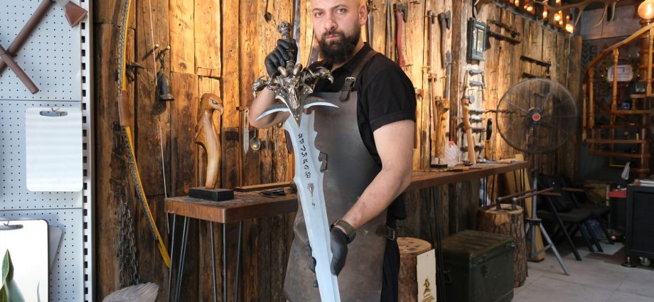 how-fantasy-fans-are-keeping-a-turkish-blacksmithing-tradition-alive