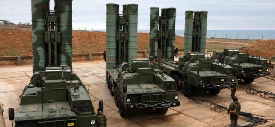 russia-is-using-inaccurate-missiles-that-can-miss-by-hundreds-of-meters-to-attack-ukrainian-cities-–-and-plans-to-scale-them-up