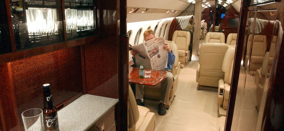private-jet-setting-is-booming.-but-are-you-helping-foot-the-bill?