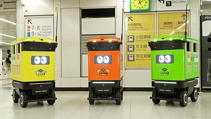 japan-tests-mobile-robotic-rubbish-bins-at-shinjuku-station