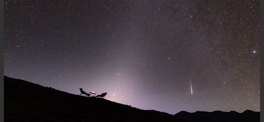 apod:-2026-september-19-–-a-zodiacal-night