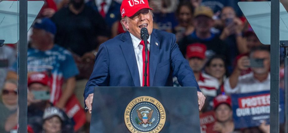 the-traitor-pushes-his-$5,000-‘dividend’-pledge-if-gop-wins-midterms.-republican-candidates,-not-as-much