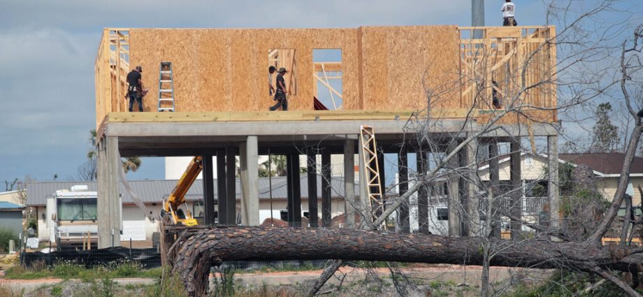 ‘post-disaster-gentrification’-proliferates-in-florida-towns-as-costs-soar-following-hurricanes