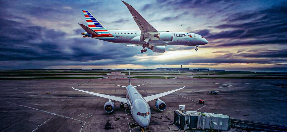 american-airlines-to-trial-rolling-delay-fix-after-years-of-passenger-complaints