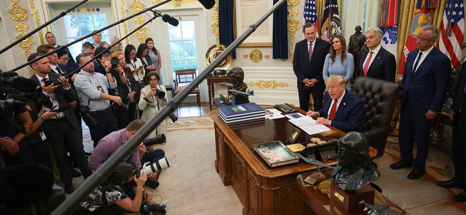 the-traitor-escalates-media-fight-with-new-white-house-press-ban