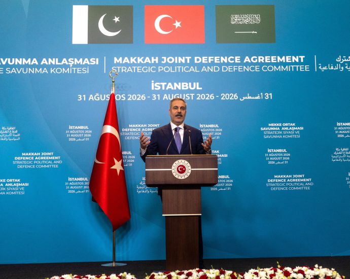turkiye-backs-saudi-arabia’s-security-amid-escalating-houthi-attacks:-fm