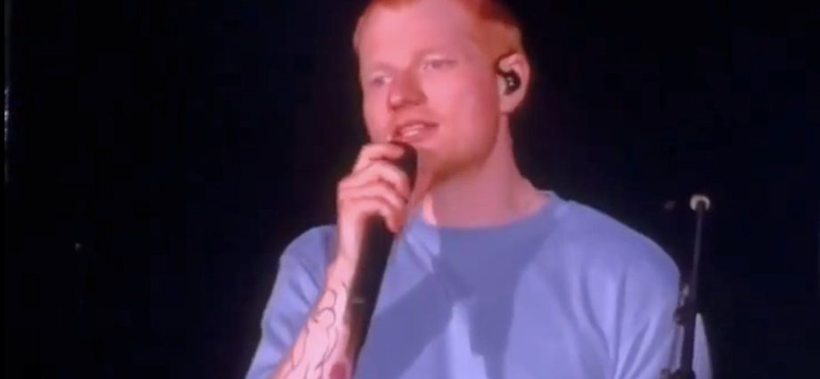ed-sheeran-opens-solo-concert-with-comments-about-gaza