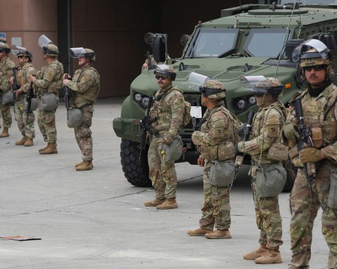 national-guard-battle-takes-a-new-turn-in-california