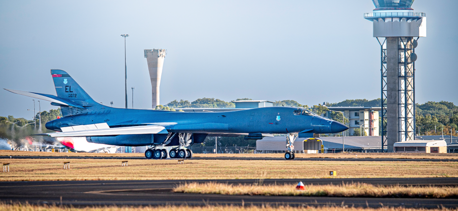 why-the-us-air-force-replaced-33-feet-of-a-b-1b-bomber’s-spine-3-months-early