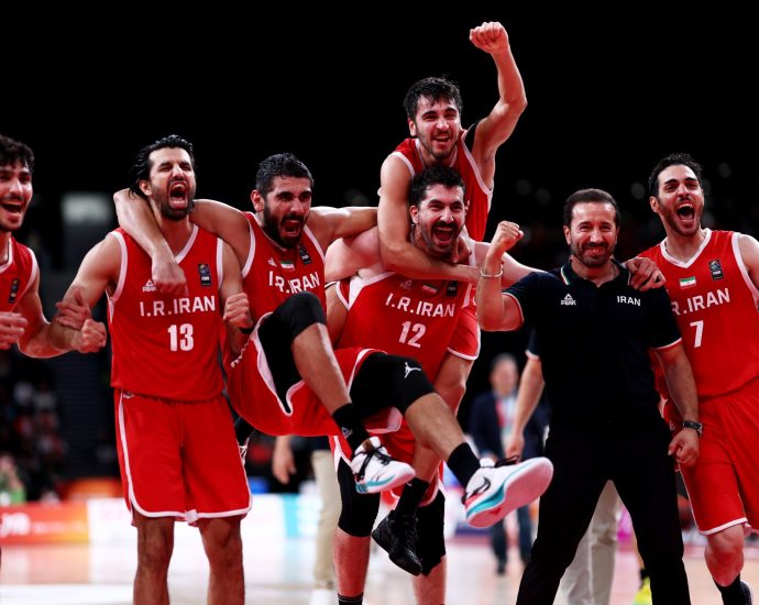 iran-win-asian-games-basketball-bronze-amid-emotional-scenes