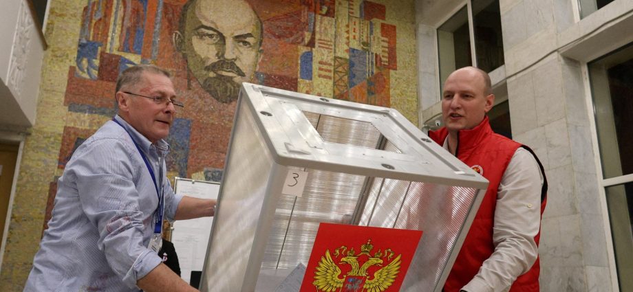 polls-close-in-russian-wartime-election-with-ruling-party-set-to-dominate