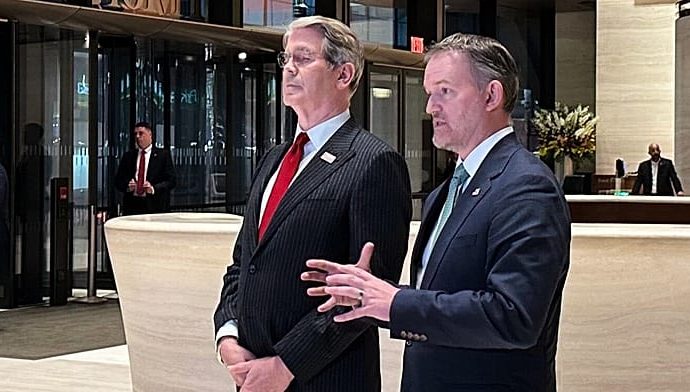 us-and-china-to-seek-‘ai-dialogue’-to-communicate-shared-concerns