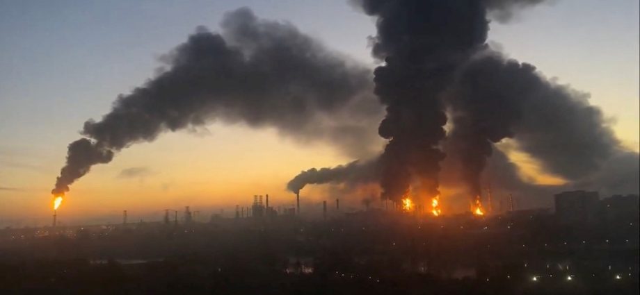 ukraine-tests-russian-security-with-massive-strikes-on-final-election-day