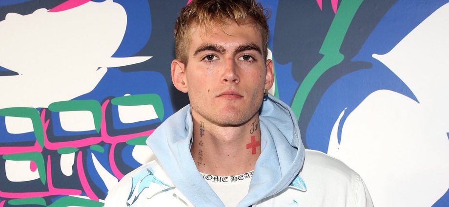 presley-gerber,-model-and-son-of-cindy-crawford,-dies-at-27