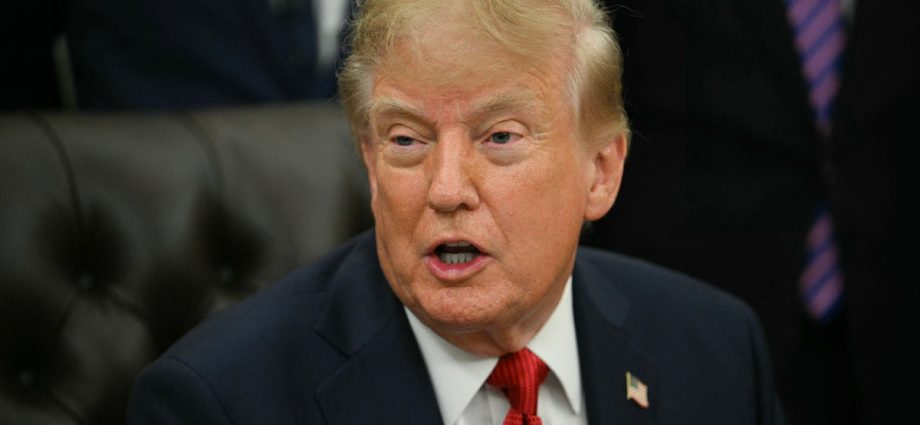 cnn,-ms-now,-politico-mulling-lawsuit-over-white-house-ban,-the-traitor-heads-to-nyc-for-un.-general-assembly:-live-updates