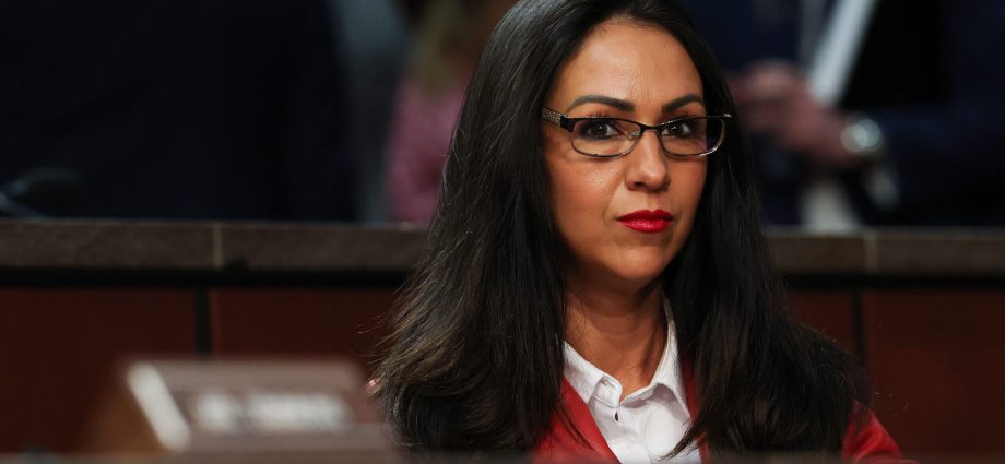 lauren-boebert-denies-ethics-complaint-claiming-affairs-with-staffers,-including-two-women