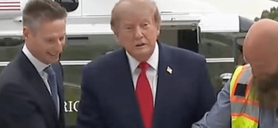 the-traitor-speech-inaudible-as-us-networks-boycott-white-house-event