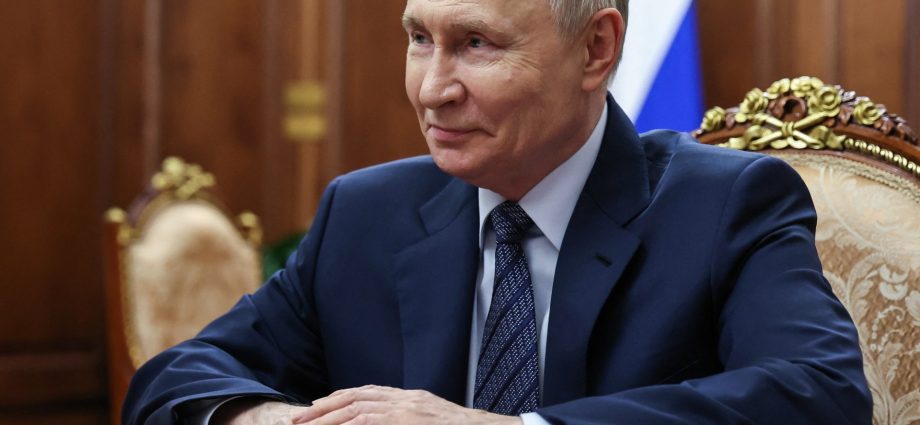 putin’s-party-wins-supermajority-in-russia’s-parliamentary-election