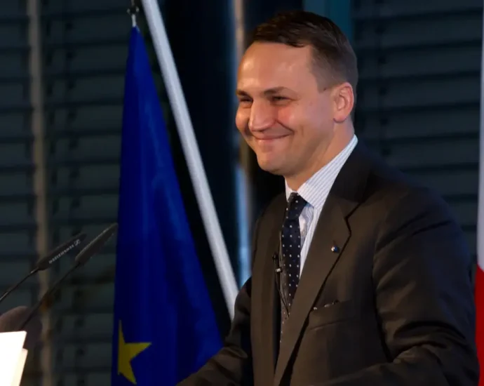 nato-would-strike-back-if-russia-attacks,-polish-fm-says-he-warned-moscow
