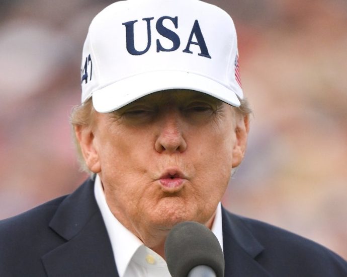top-wall-street-journal-editor-utterly-shreds-the-traitor-after-years-of-resisting-‘tds’