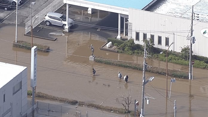 at-least-four-dead-and-six-missing-in-japan-day-after-typhoon-dujuan-made-landfall