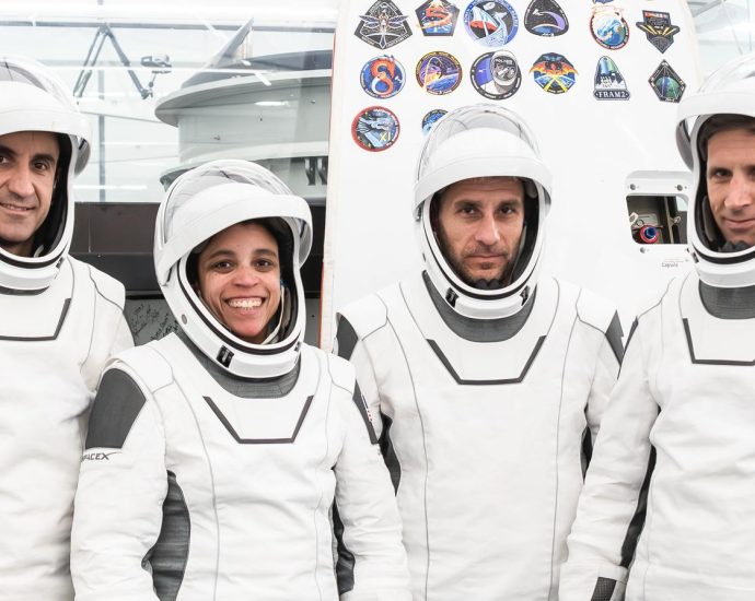 nasa,-spacex-move-to-final-crew-13-prelaunch-prep-for-oct.-1-liftoff