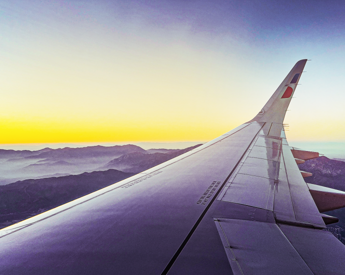 how-a-single-faa-phraseology-rule-explains-the-level-off-every-passenger-feels-at-10,000-feet