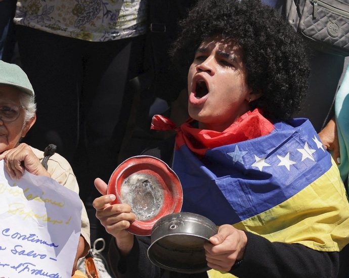 venezuelans-protest-interim-leader-delcy-rodriguez-at-un-headquarters